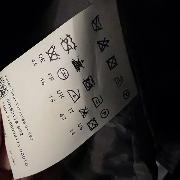 Hugo Boss Women’s suit jacket - Picture 10 of 10